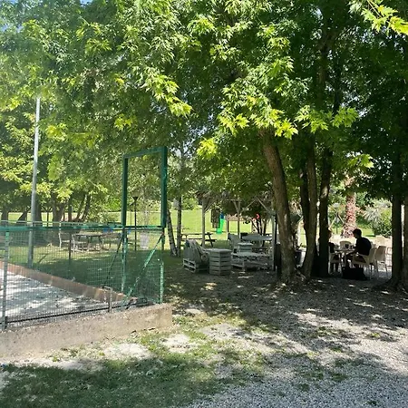 Dimora Farei بيت للعطل